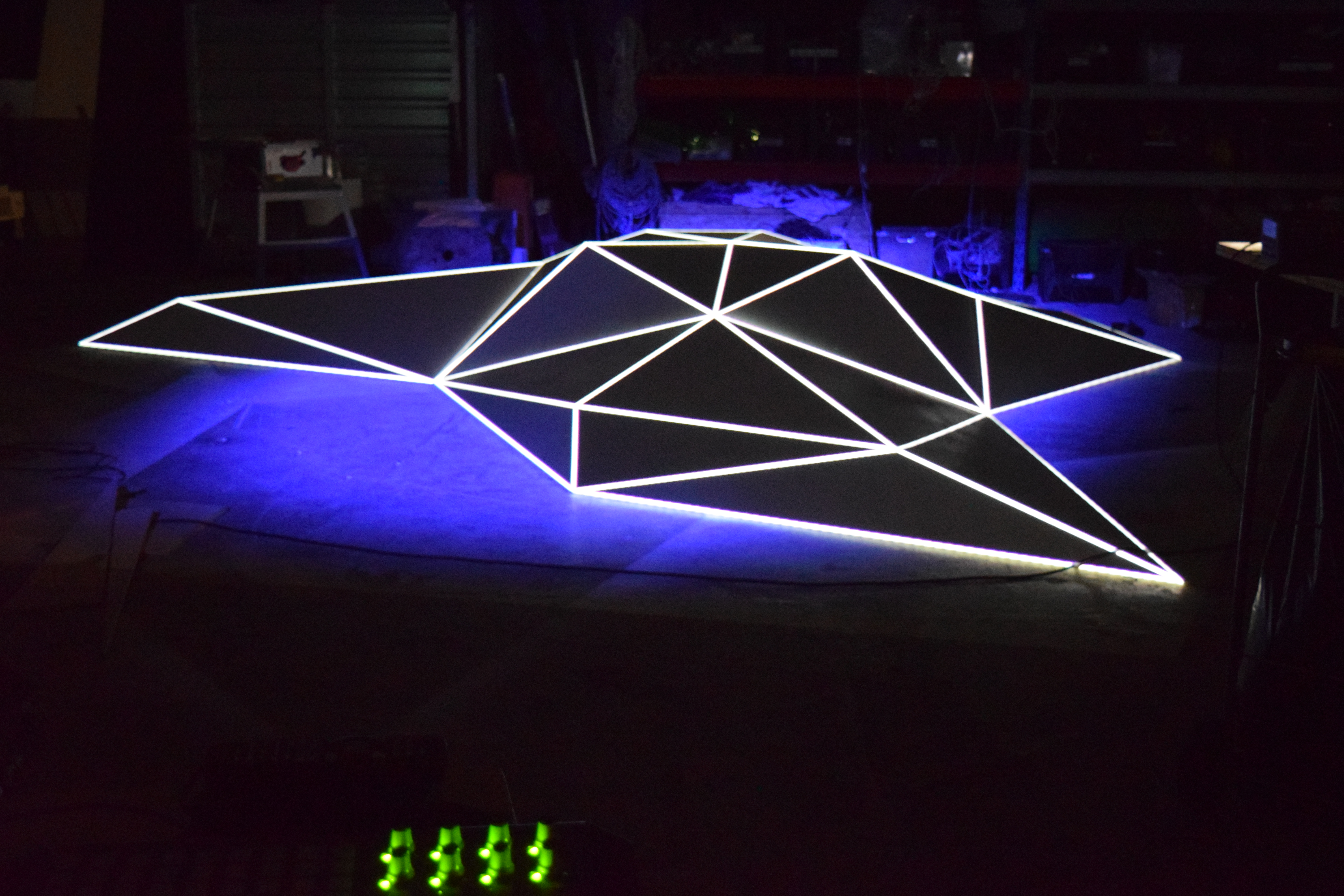 Polygon installation